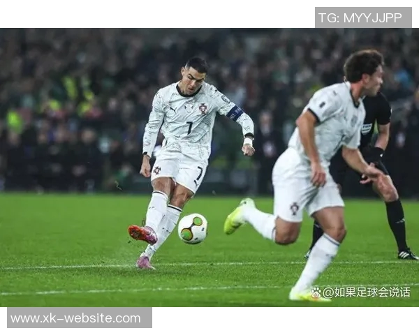 C罗职业生涯红牌统计揭秘肘击踢人假摔三大罪状分析