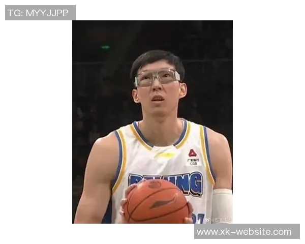 周琦进攻积极性不足全场仅出手四次贡献七分八篮板两助攻表现平淡